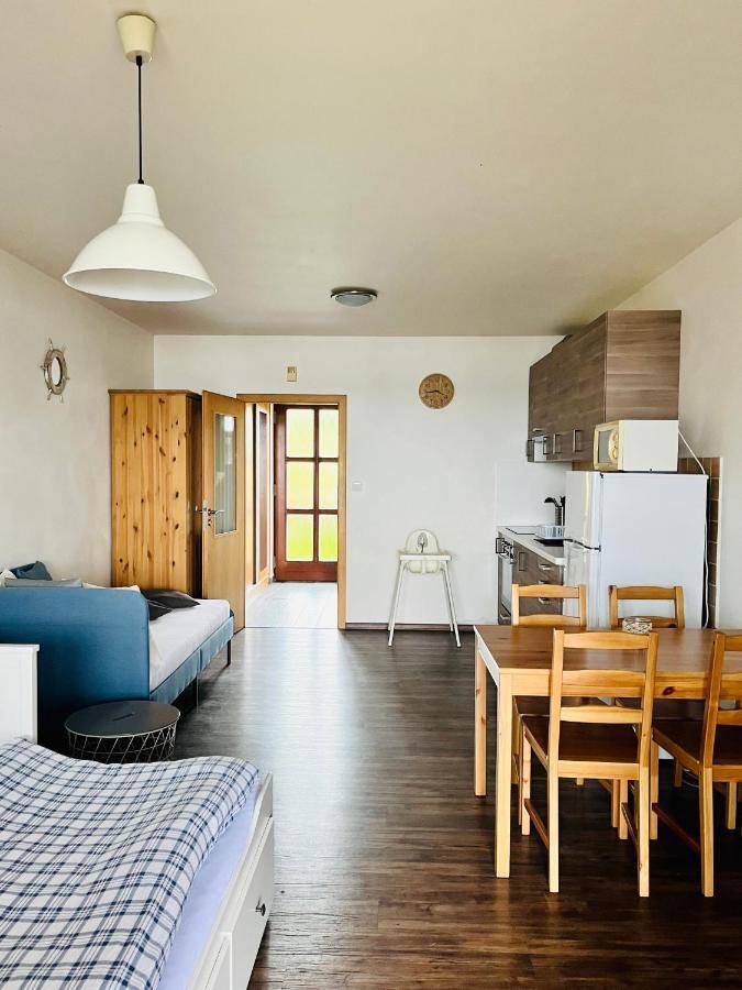 Apartman Plachetnice Frymburk Bagian luar foto