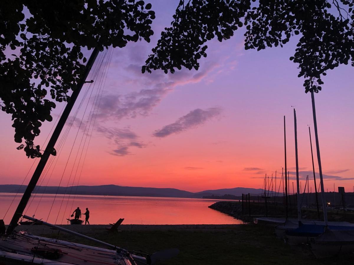 Apartman Plachetnice Frymburk Bagian luar foto